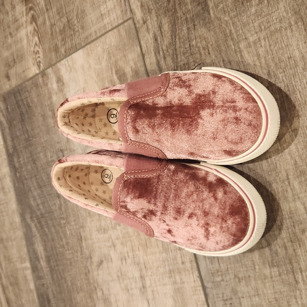 Cat and Jack toddler slip on shoe